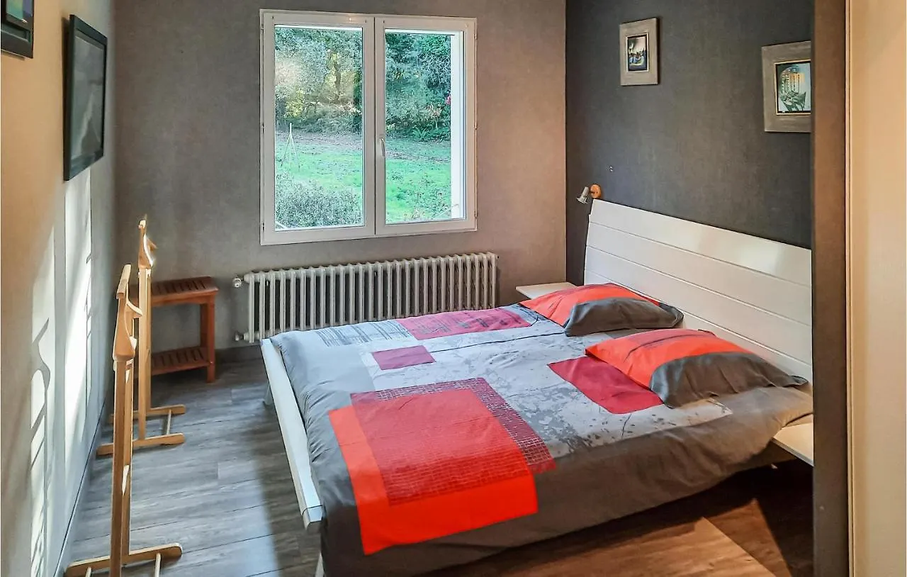 Amazing Home In Moelan Sur Mer With Kitchen 0*, Moelan-sur-Mer