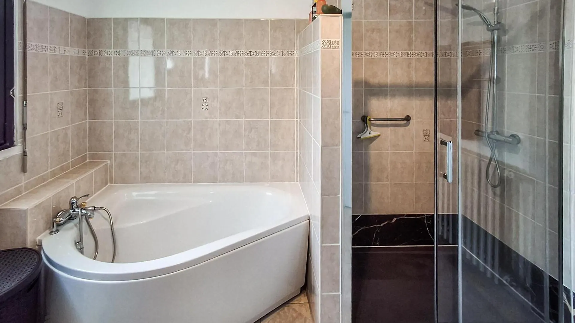 Amazing Home In Moelan Sur Mer With Kitchen Holiday home Moelan-sur-Mer